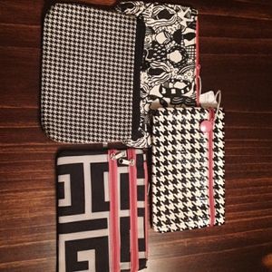 NWOT Set of 4 make up bags